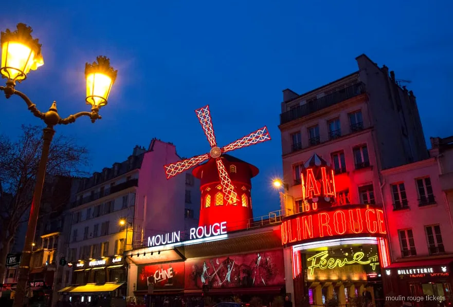 Billets Moulin Rouge avec champagne et navette retour en centre de Paris